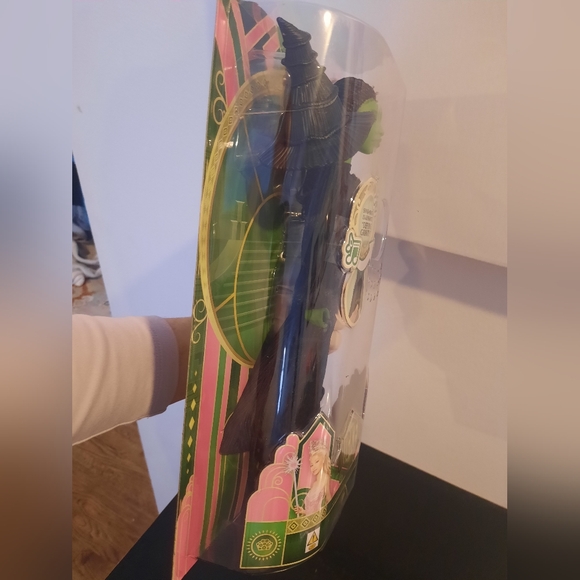 Mattel Wicked Elphaba Doll - Picture 7 of 10